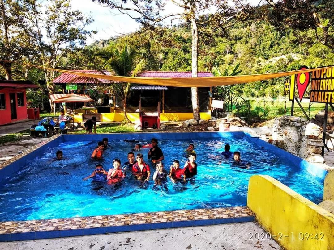 Villa Lopoh Waterfront Budget Chalets Hulu Langat Exterior foto