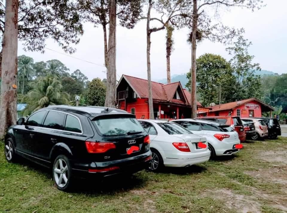 Villa Lopoh Waterfront Budget Chalets Hulu Langat Exterior foto